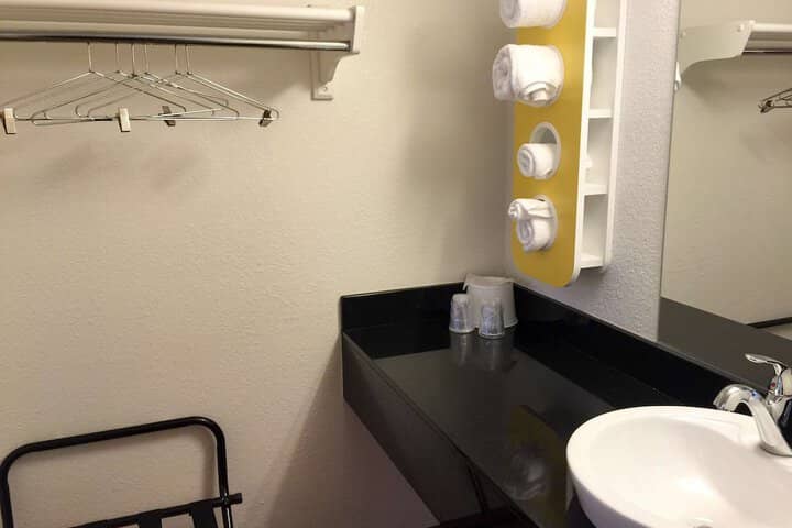 Room 12 of 17
